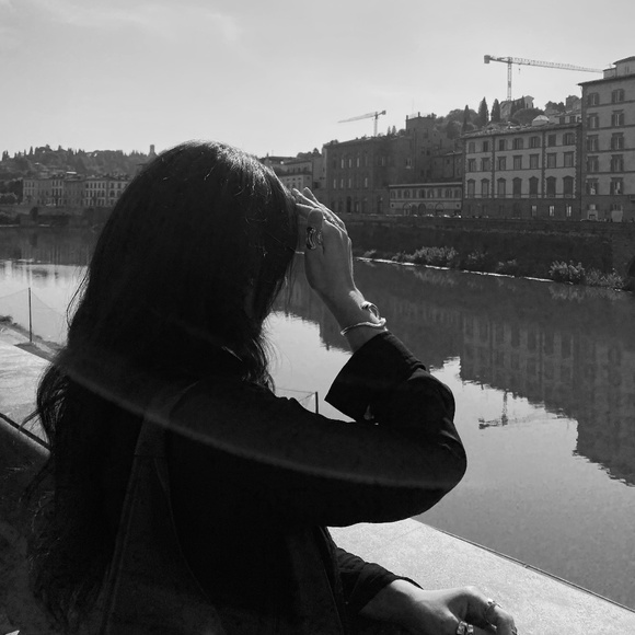 Meet your Posher, Raquel - Picture 1 of 1